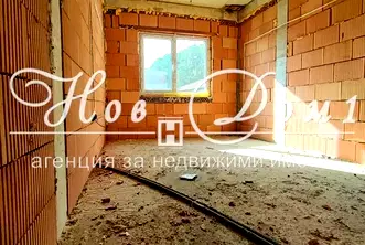 Тристаен апартамент във Варна, Виница