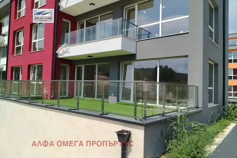 Тристаен апартамент във Варна, Виница