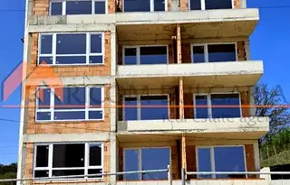 Тристаен апартамент във Варна, Виница