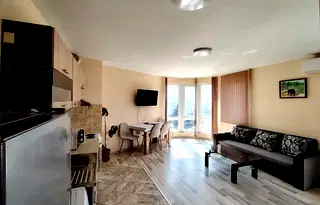 Тристаен апартамент във Варна, Виница