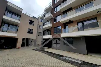 Тристаен апартамент във Варна, Виница