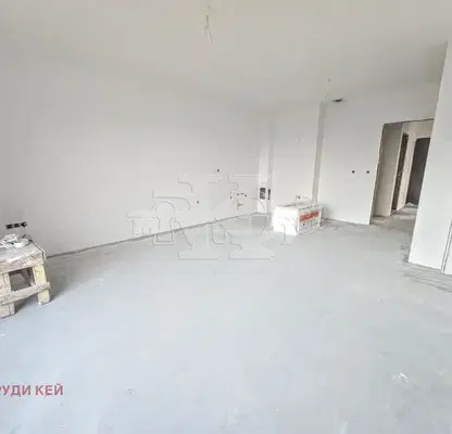 Снимка 3 — Тристаен апартамент във Варна, Виница