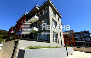 Тристаен апартамент във Варна, Виница