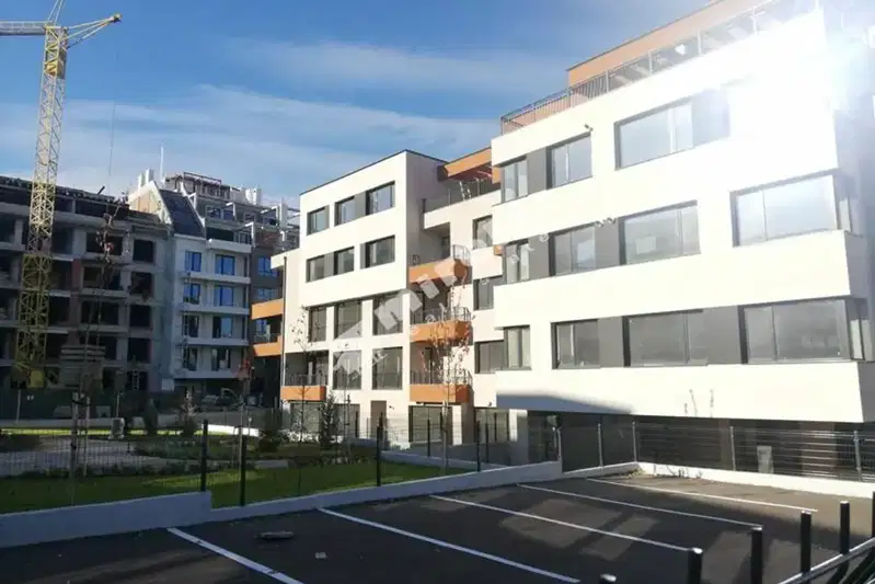 Тристаен апартамент в София, Витоша