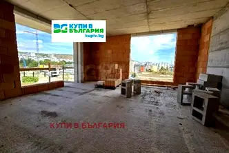 Тристаен апартамент във Варна, Владислав Варненчик 1