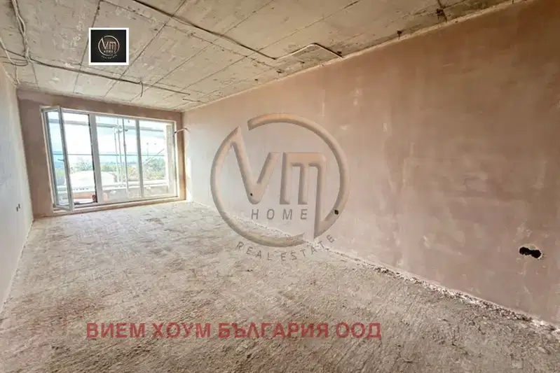 Тристаен апартамент с тераса в ж.к. Владислав Варненчик, Варна