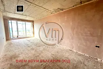 Тристаен апартамент с тераса в ж.к. Владислав Варненчик, Варна