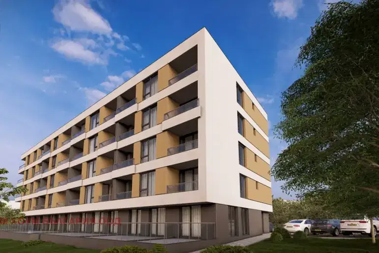 Three-room apartment in Varna, Vladislav Varnenchik with terrace