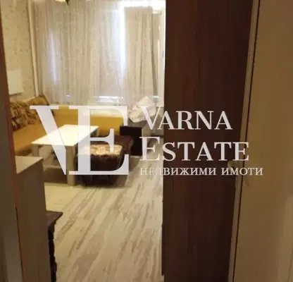 Photo 2 — 3-bedroom apartment in Varna, Vladislav Varnenchik 2