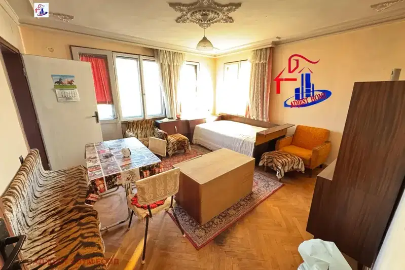 3-bedroom apartment in Shumen, Voenno Uchilishte