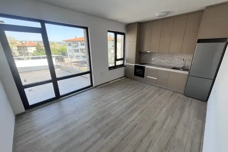 3-bedroom apartment in Shumen, Voenno Uchilishte