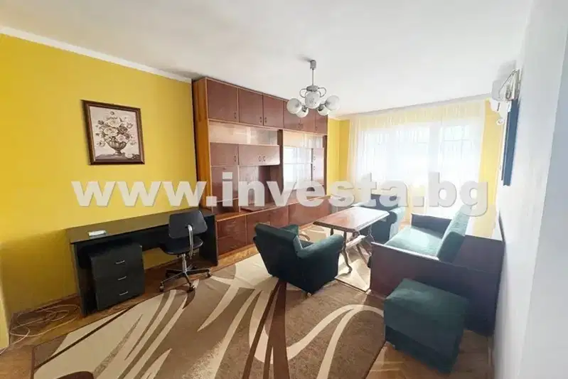 3-bedroom apartment in Plovdiv, Vystanicheski