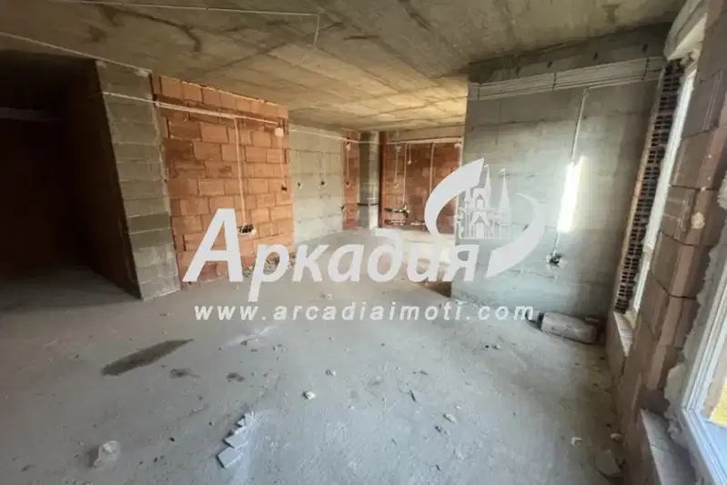 3-bedroom apartment in Plovdiv, Vystanicheski