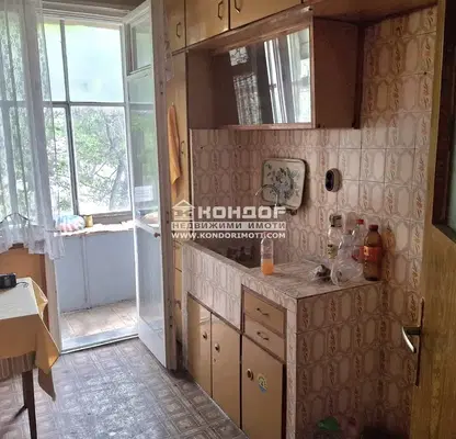 Снимка 4 — Тристаен апартамент в Пловдив, Въстанически
