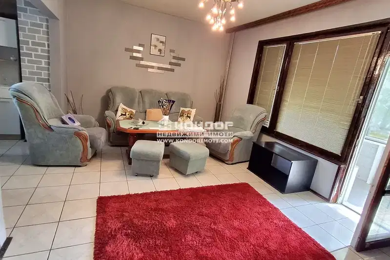 3-bedroom apartment in Plovdiv, Vystanicheski