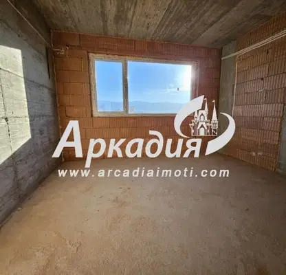 Снимка 4 — Тристаен апартамент с тераса и гледка към Родопите в Въстанически, Пловдив
