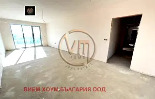 Тристаен апартамент с тераса в Цветен квартал, Варна