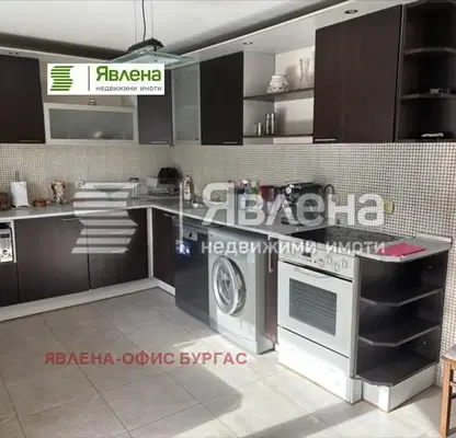 Снимка 4 — Тристаен апартамент в Бургас, Възраждане