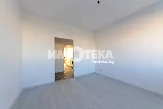 Тристаен апартамент във Варна, Възраждане 3
