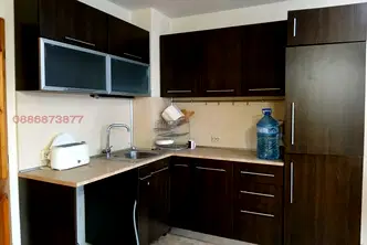 Тристаен апартамент в Бургас, Възраждане
