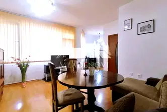 Тристаен апартамент в Бургас, Възраждане