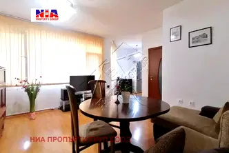 Тристаен апартамент в Бургас, Възраждане