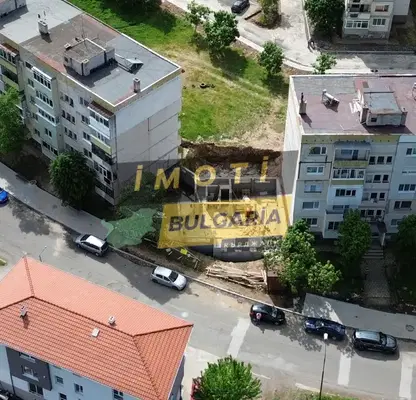 Снимка 3 — Тристаен апартамент в Кърджали, Възрожденци