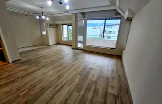 Тристаен апартамент в Кърджали, Възрожденци