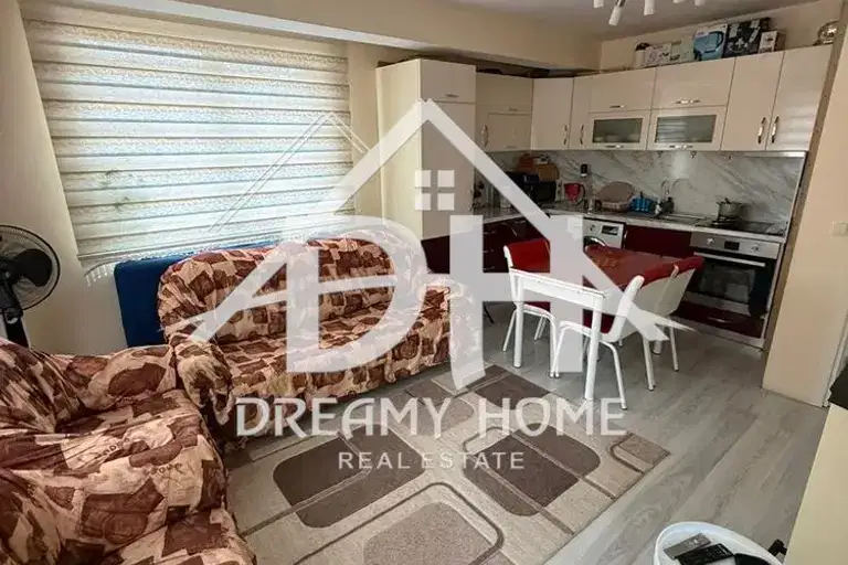 3-bedroom apartment in Kyrdjali, Vyzrojdenci