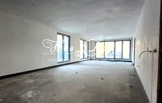 Тристаен апартамент в София, в.з.Киноцентъра