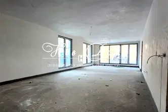Тристаен апартамент в София, в.з.Киноцентъра