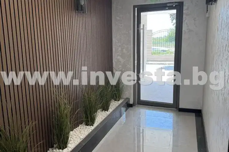 3-bedroom apartment in Plovdiv, Yujen