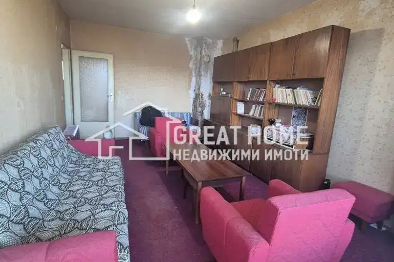 Тристаен апартамент в Търговище, Запад 2