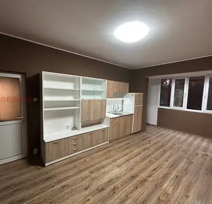 Снимка 2 — Тристаен апартамент в Пазарджик, Запад