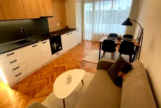 Тристаен апартамент в Русе, Здравец