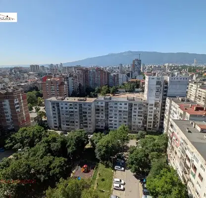 Снимка 4 — Тристаен апартамент в Зона Б-18 с панорамна гледка в София