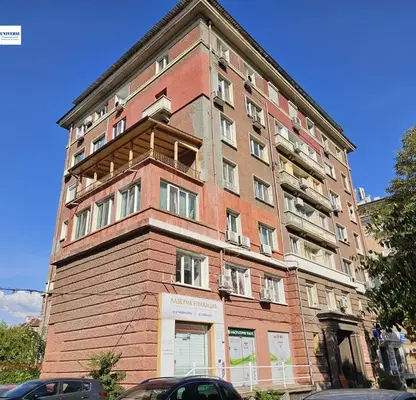 Снимка 3 — Тристаен апартамент в София, Зона Б-19