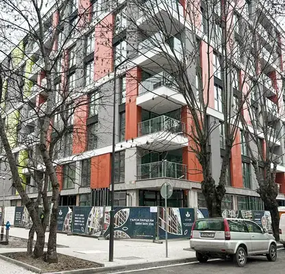Photo 3 — 3-room apartment in Zona B-5 with balcony and elevator