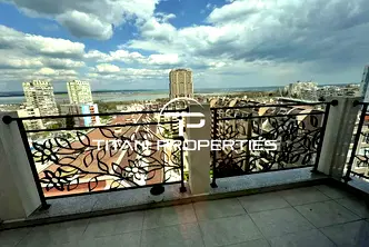 Тристаен апартамент в Бургас, Зорница