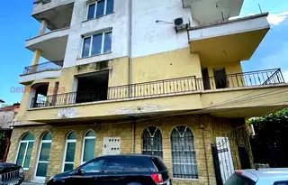 Тристаен апартамент в Благоевград, Петрич