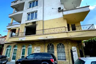 Тристаен апартамент в Благоевград, Петрич