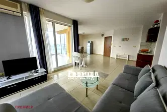 Тристаен апартамент в Бургас, Ахелой