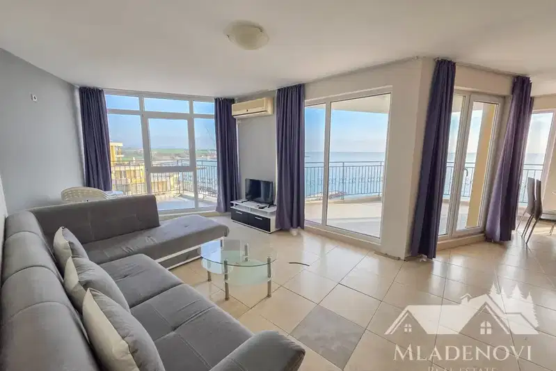 3-bedroom apartment in Oblast Burgas, Aheloi