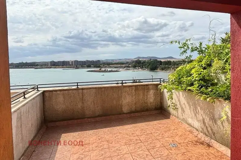 Тристаен апартамент в Бургас, Ахелой