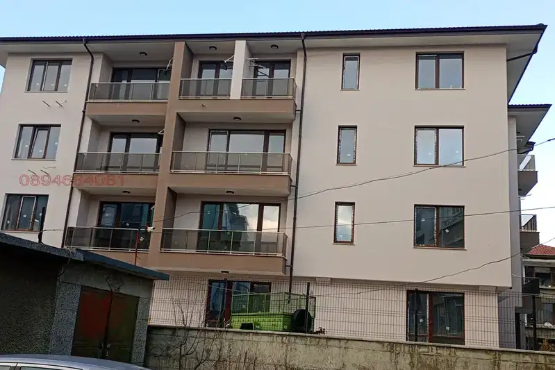 Тристаен апартамент в Бургас, Айтос