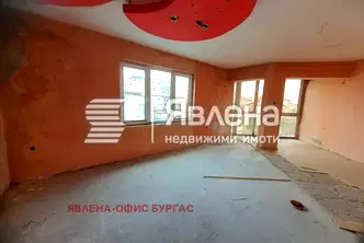Тристаен апартамент в Бургас, Царево