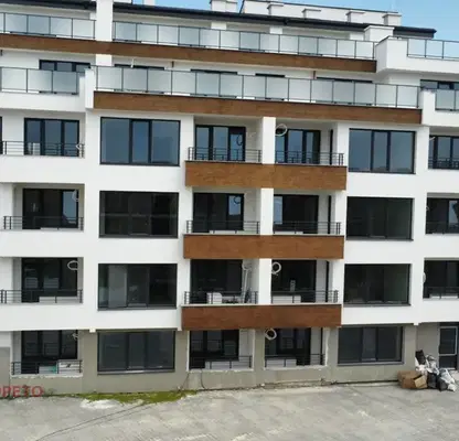 Снимка 4 — Тристаен апартамент в Бургас, Царево