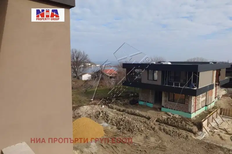 Тристаен апартамент в Бургас, Царево