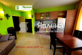 Тристаен апартамент в Бургас, Царево