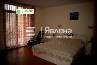 Тристаен апартамент в Бургас, Царево